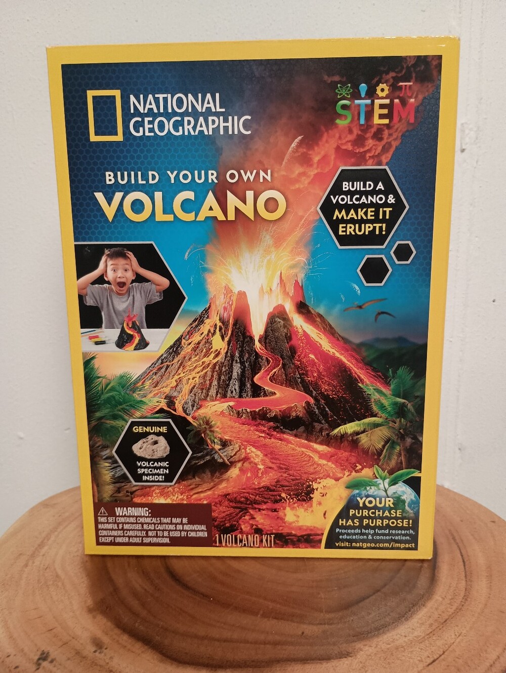 National Geographic Volcano Building Kit - Red, Yellow, Black